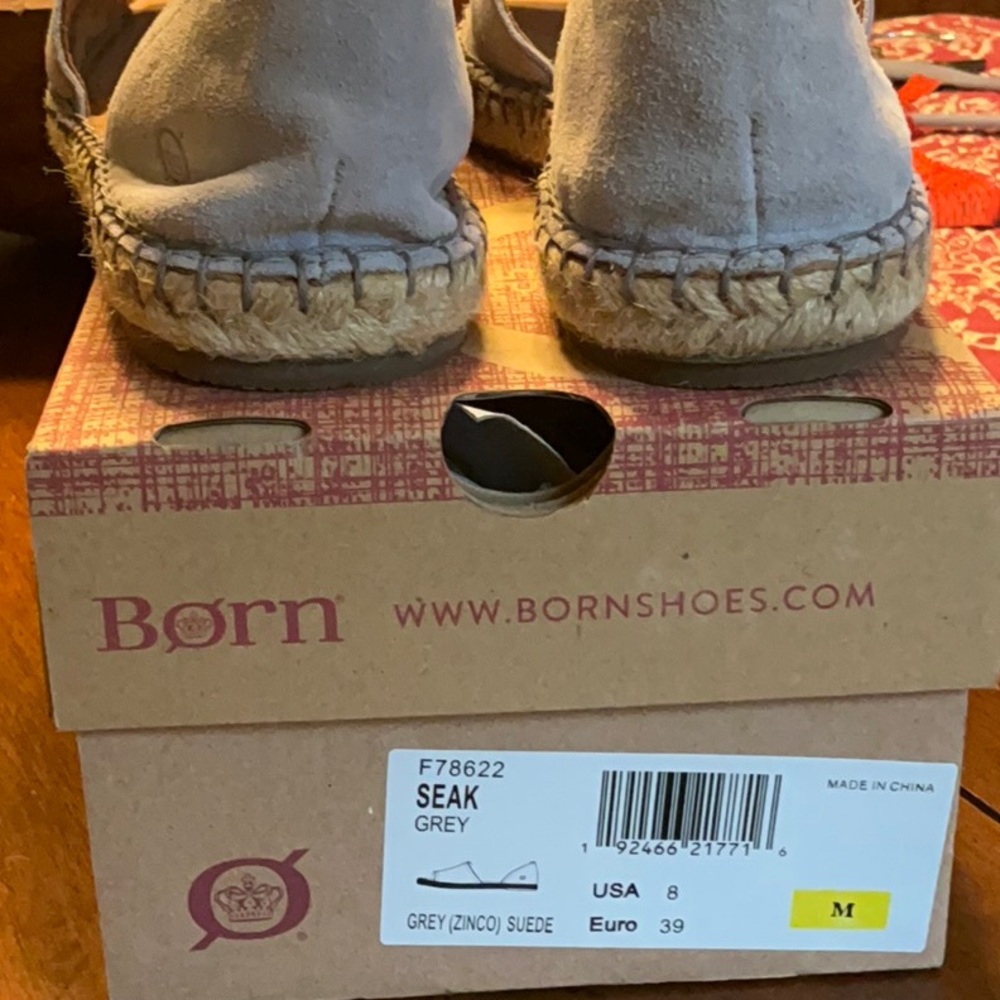 Born Drilles Suede Espadrille Shoes - Picture 3 of 3